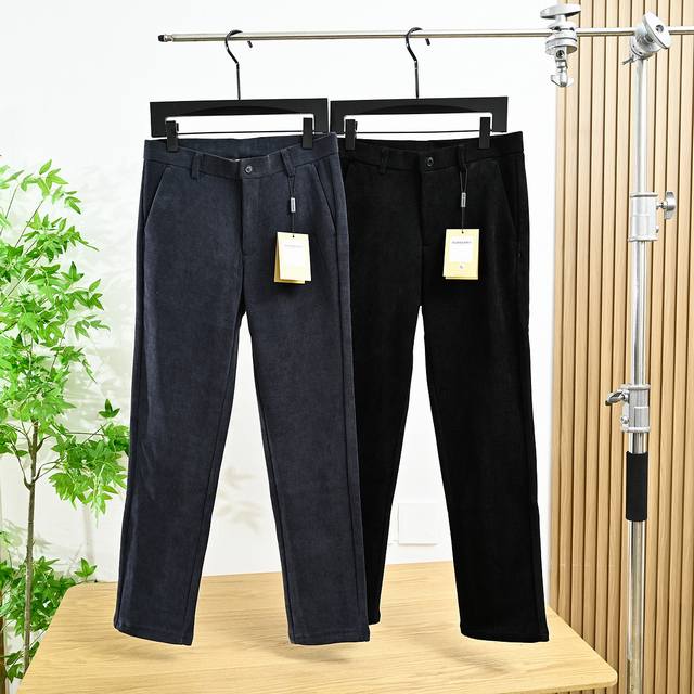 Burberry 2025 Autumn/Winter New Style War Horse Fleece Corduroy Slightly Stretc