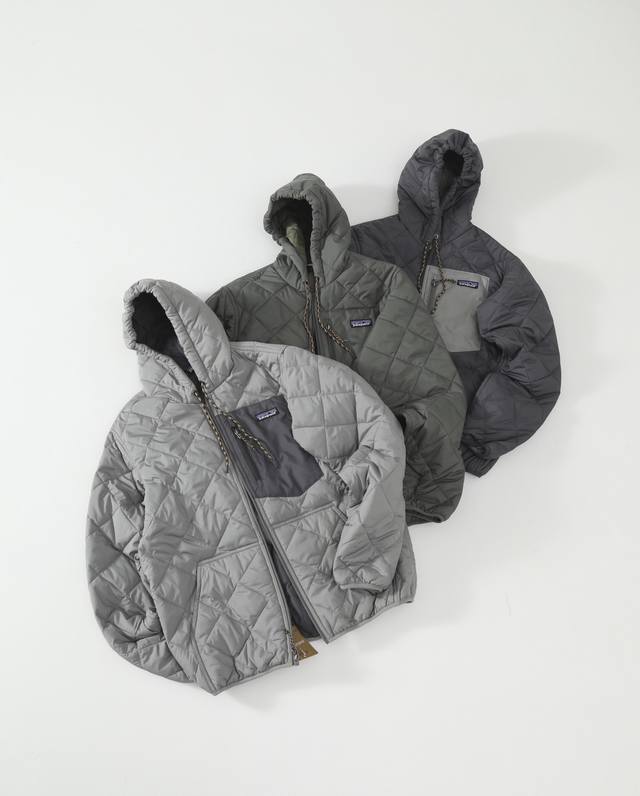 Patagonia Hoodie/Cotton Jacket ( ) This windproof and waterproof hoodie is fille