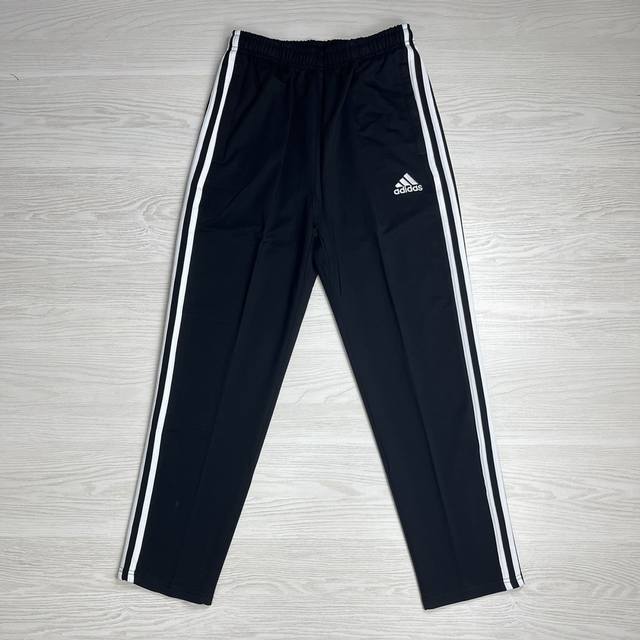 Adidas Originals classic embroidered three stripes athletic pants, spring/autumn