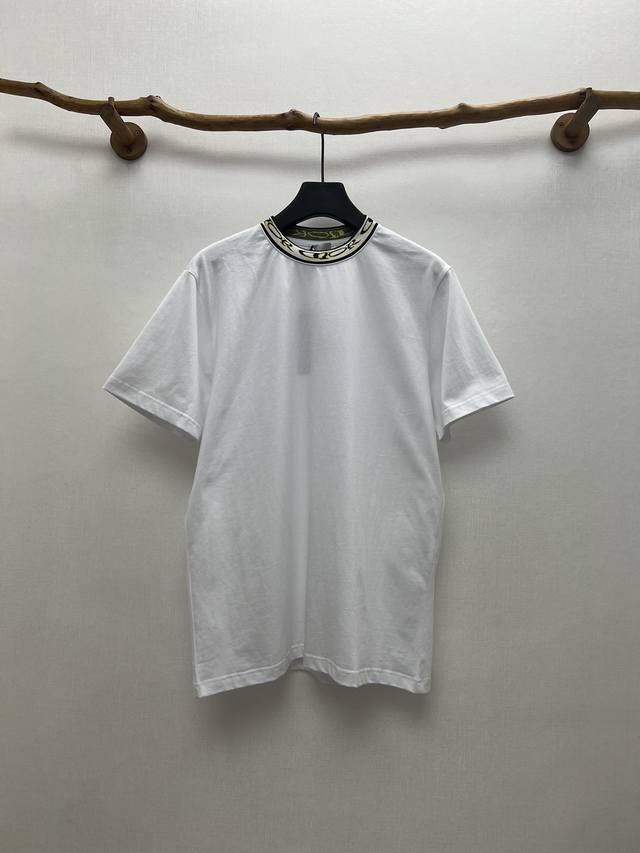 This new Dior 25Ss T-shirt is from the Fall 2025 menswear collection, part of t