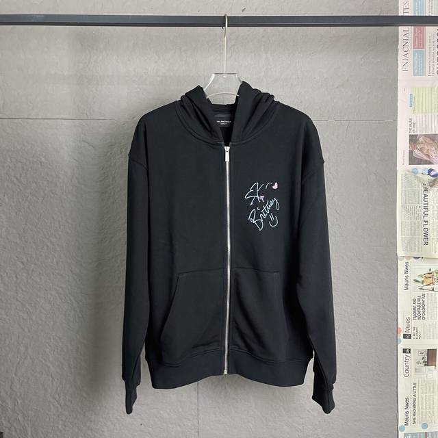 Balenciaga Paris Zip-Up Hooded Sweatshirt ( ). Made with 400g Paris-specific dou