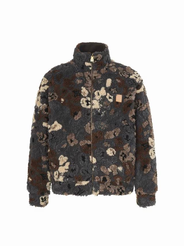 Lou 25Fw New Reversible Shearling Jacket. One side features a 3D suede design wi