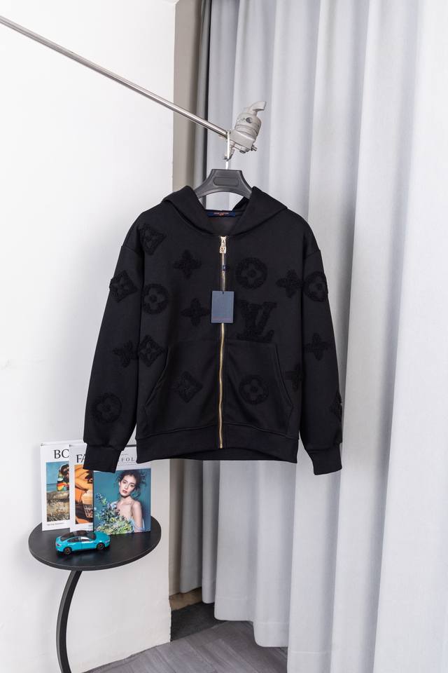 2025 New Large Monogram Logo Zipper Couple Crew Neck Sweater ( ) High-Quality V