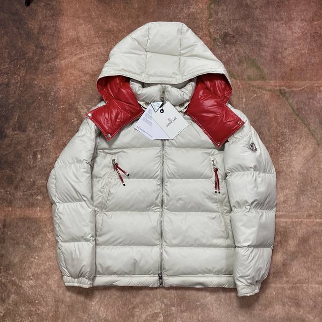 Moncler 90% White Duck Down Filled Poirier Down Jacket. Inspired by 1960s skiin