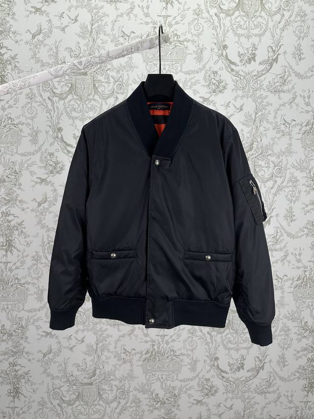 L'Vuitton 25Ss New Flight Jacket. This flight jacket is from the 2025 Fall/Winte