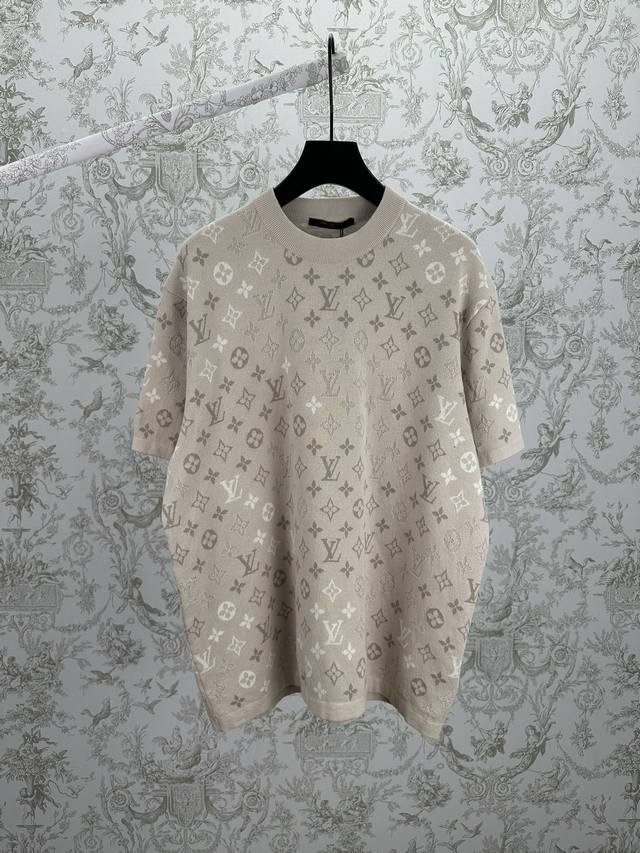 Louis Vuitton 25Ss New Monogram Short-Sleeve Crew Neck Shirt. This short-sleeve