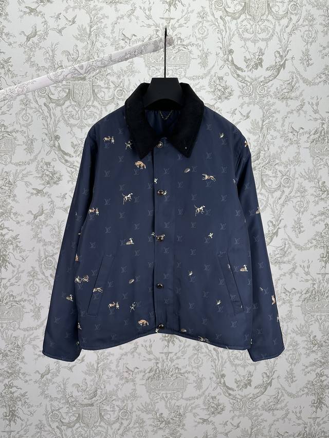 Lv Blason 25Ss New Padded Jacket. This elegant padded jacket draws inspiration f