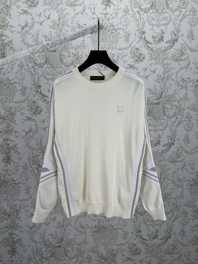 Louis Vuitton 25Ss New Knit Crew Neck Sweater. This crew neck sweater is made f