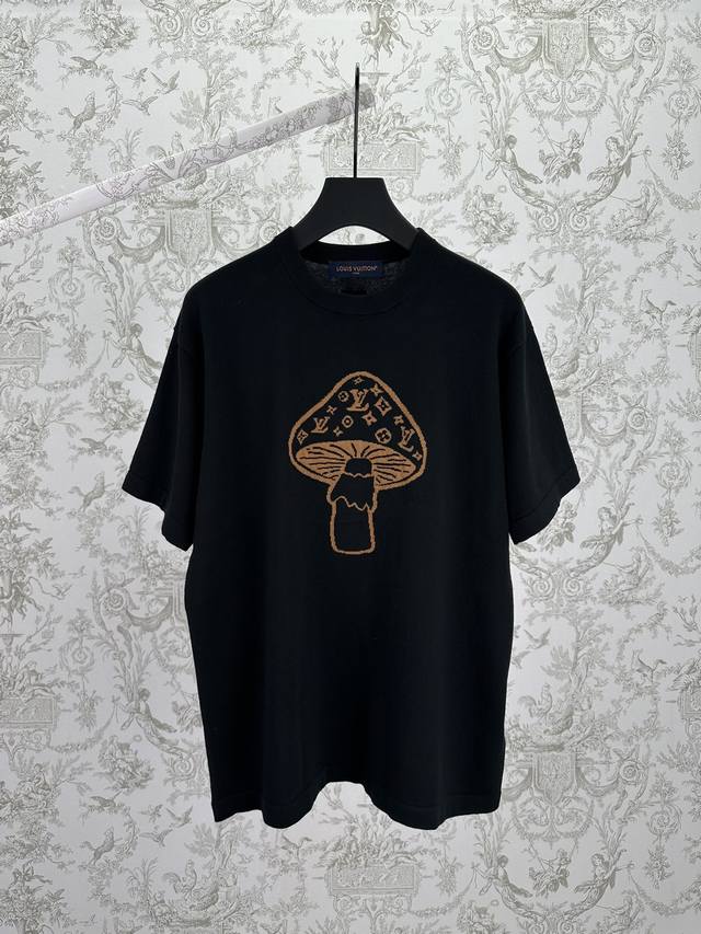 L'Vuitton 25Ss New Short-Sleeve Intarsia Crew Neck T-Shirt. This sleek T-shirt i