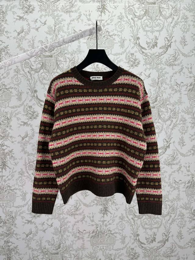 Miumiu 25Ss New Crew Neck Wool Sweater. This wool sweater features a classic Sco