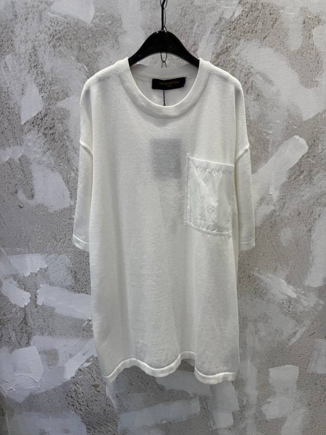 LV25Ss Solid Color Nylon Embellished Pocket Knit Short-Sleeve T-Shirt ( ) This p