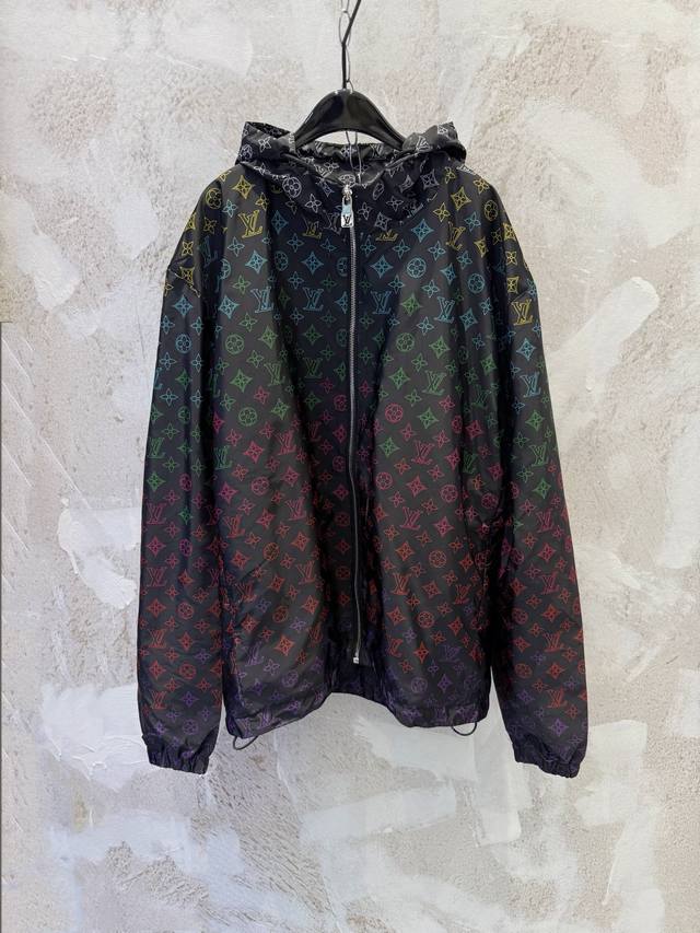 Correct Version 1V Color Floral Gradient Monogram Print Windproof Jacket/Sunscr