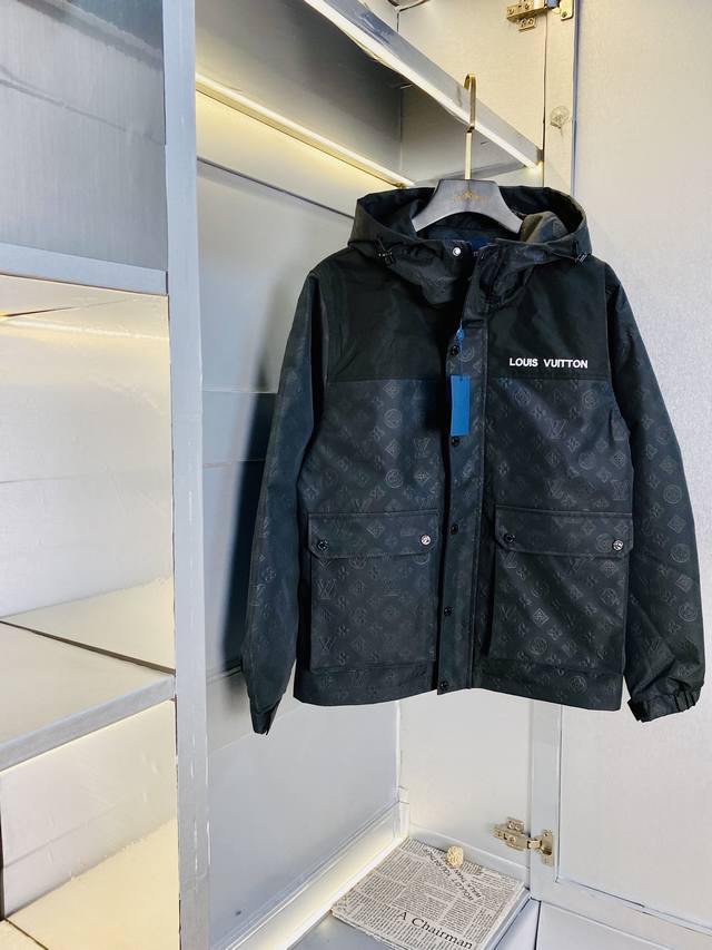 Official original, fits up to 190 lbs, Louis Vuitton 2025 Spring Collection! New