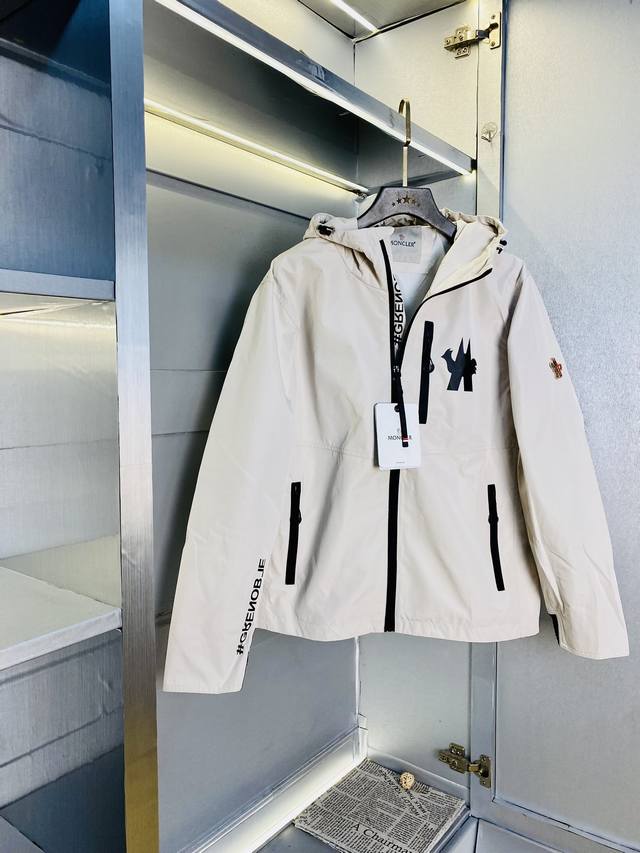 Official original, fits up to 190 lbs, Moncler 2025 Spring Collection! New jacke