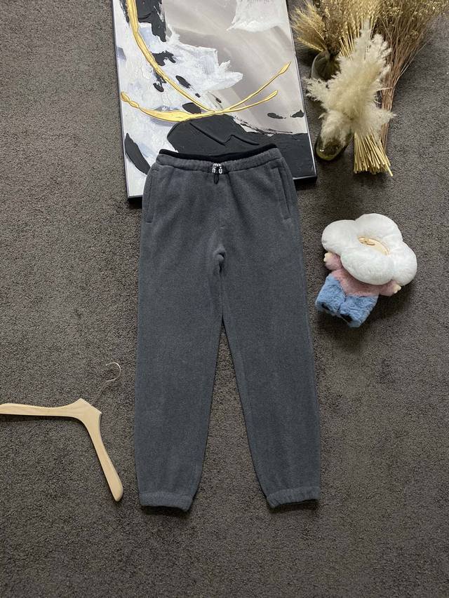 Shi. Autumn/Winter Miu* fleece stand-up collar casual trousers. These trousers e