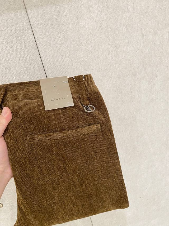 Dior 2025 Fall/Winter Men's Washed Slim Leg Jeans! High-quality goods from a tr