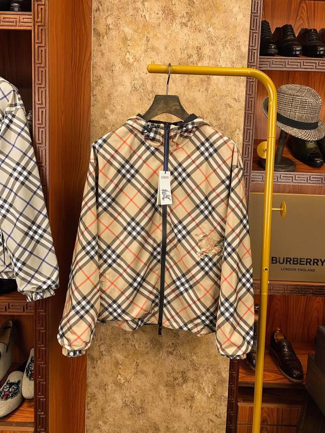 Burberry High-Quality 2025 Spring New Fashion Casual Hooded Jacket. Imported or