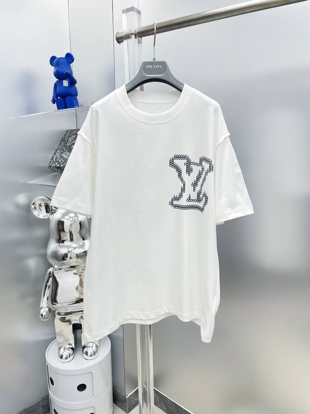 LV Louis Vuitton 2025 Summer New Letter Print Logo Short-Sleeve Tee. Available i