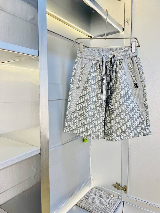 Couple style, a blessing for plus-size individuals, suitable for up to 200 poun