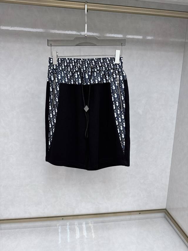 Dior 2025 Summer New Men's Casual Shorts, complete with all three labels. Made