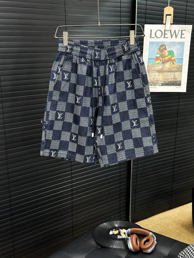 Louis Lv 25Ss Spring/Summer New Denim Shorts A must-have item for men's and wom