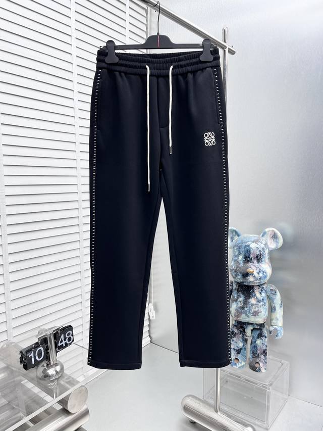 Loew* 2025 Autumn/Winter New Casual Pants, newly launched by the brand, made wit