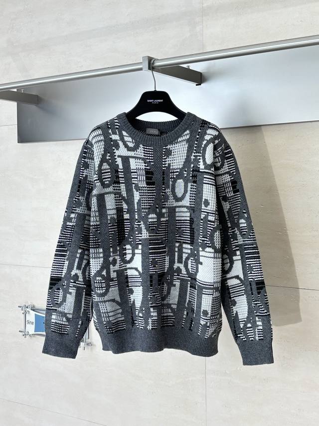 Dio* Dior Oblique Printed Wool Jacquard Crew Neck Knit Sweater ( ) The sweater f