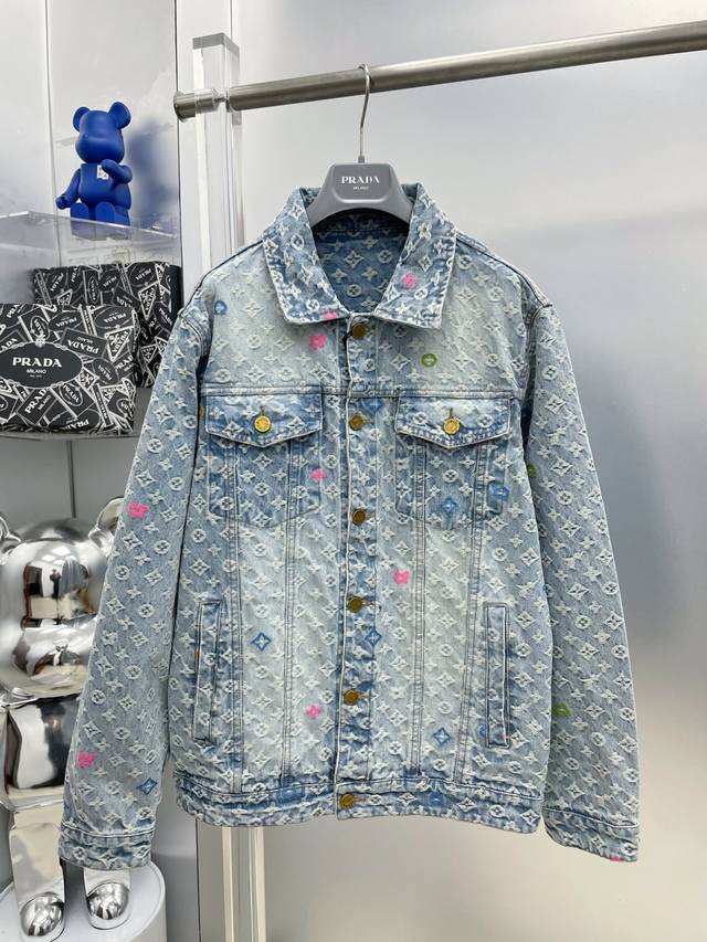 LV Louis Vuitton 2025 Autumn/Winter New All-over Monogram Logo Denim Jacket. Ori