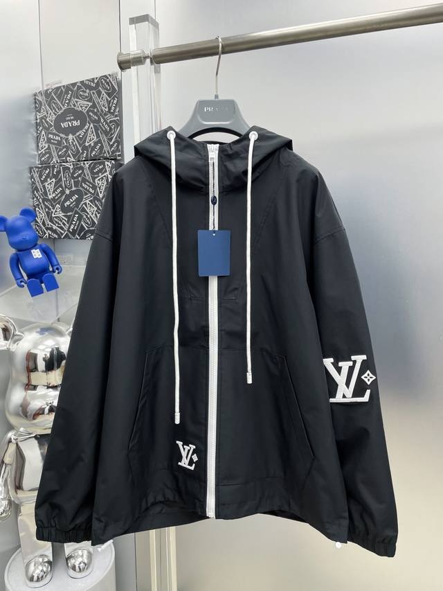 LV Louis Vuitton 2025 Autumn/Winter New Embroidered Letter Logo Jacket Trench Co