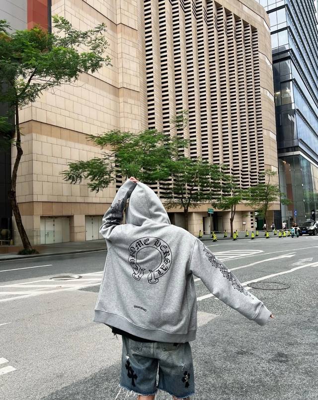 8127 Chrome Hearts is an American luxury brand founded in 1988 by Richard Stark