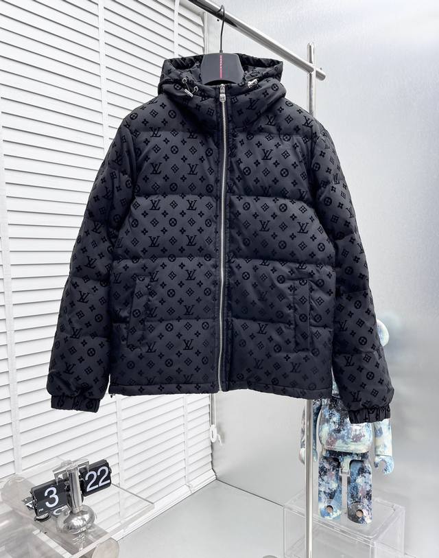 LV* 2025Ss Winter New Down Jacket ( ). Filled with standard 90% white duck down,