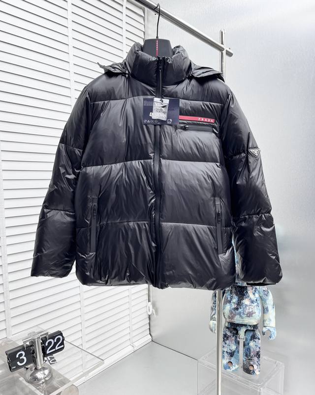 prad*2025Ss Winter New Classic Red Label Down Jacket Filled with 90% white duck