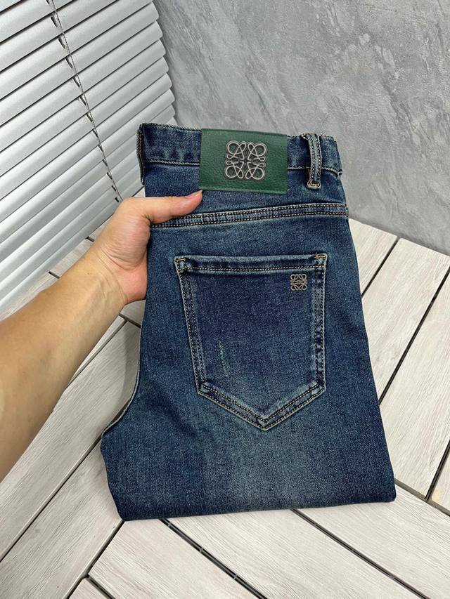 Loewe. 2025 Fall/Winter high-fashion collection, ultra-soft denim fabric, light