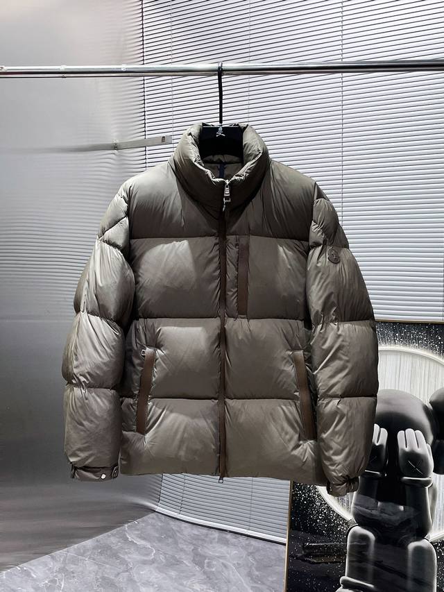Moncler 2025 Autumn/Winter New Stand Collar Hidden Hood Down Jacket, a hot-selli