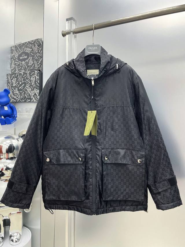 Gu*Gu 2025 Winter New Arrival: All-over Gg Print with Subtle Logo Down Cotton Ja