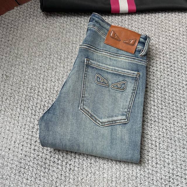 A Fen's new autumn/winter men's jeans are made from selected imported denim fabr