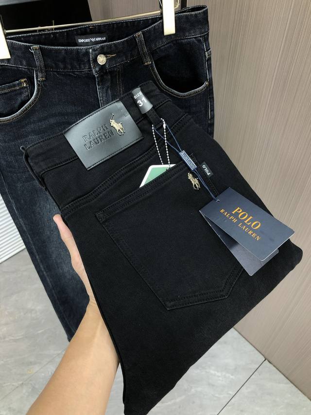 Bai Polo Ralph Lauren Fall/Winter Slim Fit Straight Leg Jeans! Featuring a heavy