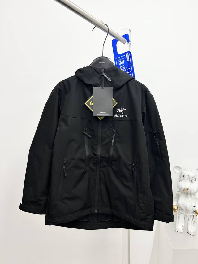 Arc'teryx, all three tags intact, early release of the 2025 Autumn/Winter new m