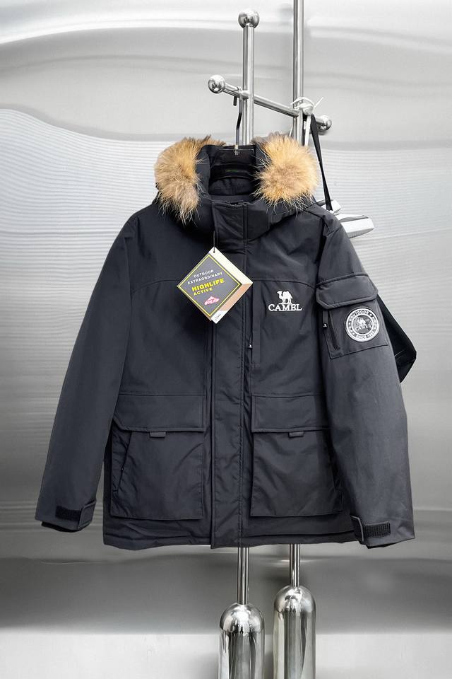Camel's official 2025 Autumn/Winter new down jacket. This jacket, touted as the