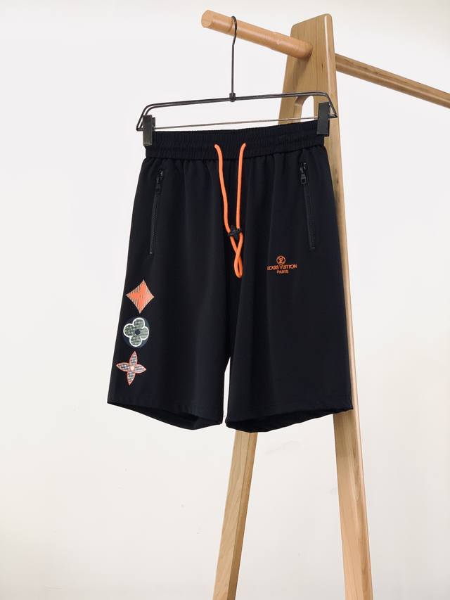 Louis Vuitton 2025 Spring/Summer New Arrival Men's Shorts. Made from premium fab