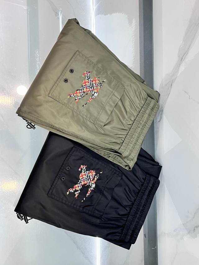 Burberry Fall/Winter 2025 New Arrival ~ Bby Military Green Horse Logo Drawstrin