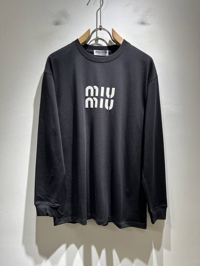 Miumiu 2025 Autumn/Winter New Unisex Base Layer Top, featuring the brand's lates