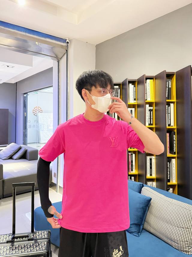 All tags and labels are complete. Newest 2025 Summer Short-Sleeve T-Shirt, avai