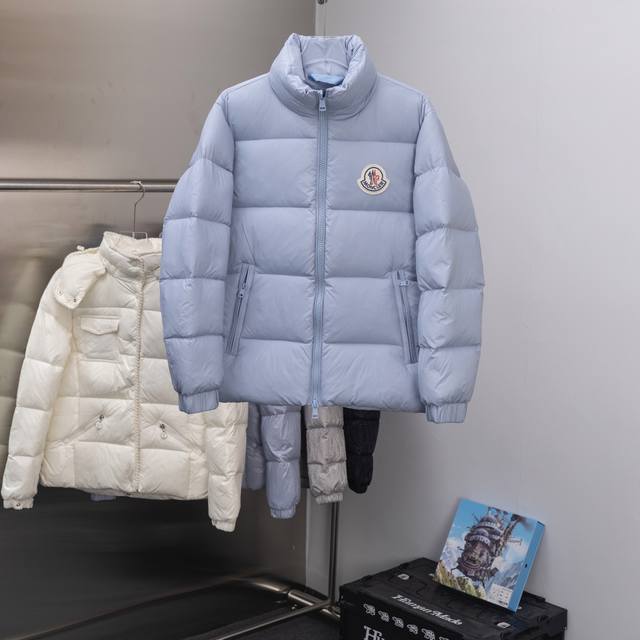 Top-tier Moncler Citala short men's down jacket. Looking around, no other versio
