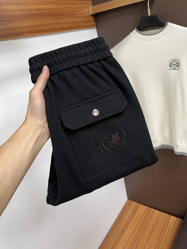 Moncler 2025 Autumn/Winter New Arrival. High-quality, fashionable casual pants,