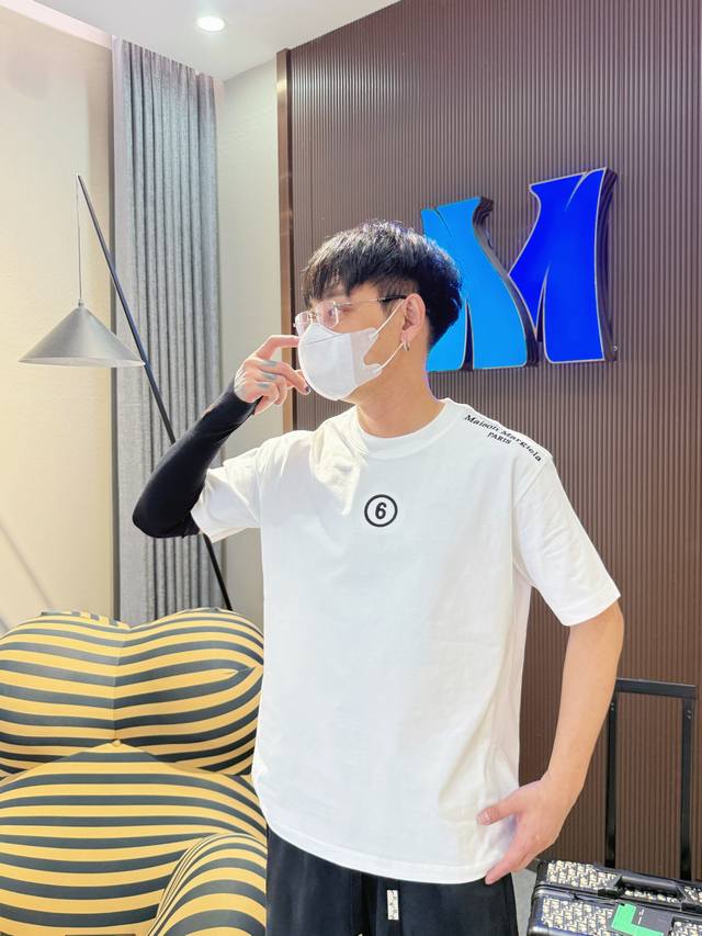 Margiela, all three tags complete. Newest 2025 Summer style short-sleeved shirt