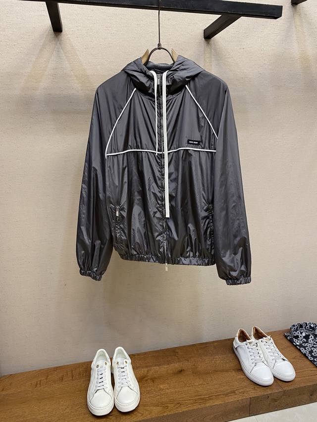 Miumiu Zip-Up Hood Jacket Custom Cold-Cured Intelligent Pore Fiber Nylon Worsted