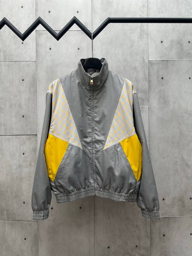 Louis Vuitton 25Ss new color-blocked technical fabric jacket, featuring the Mon