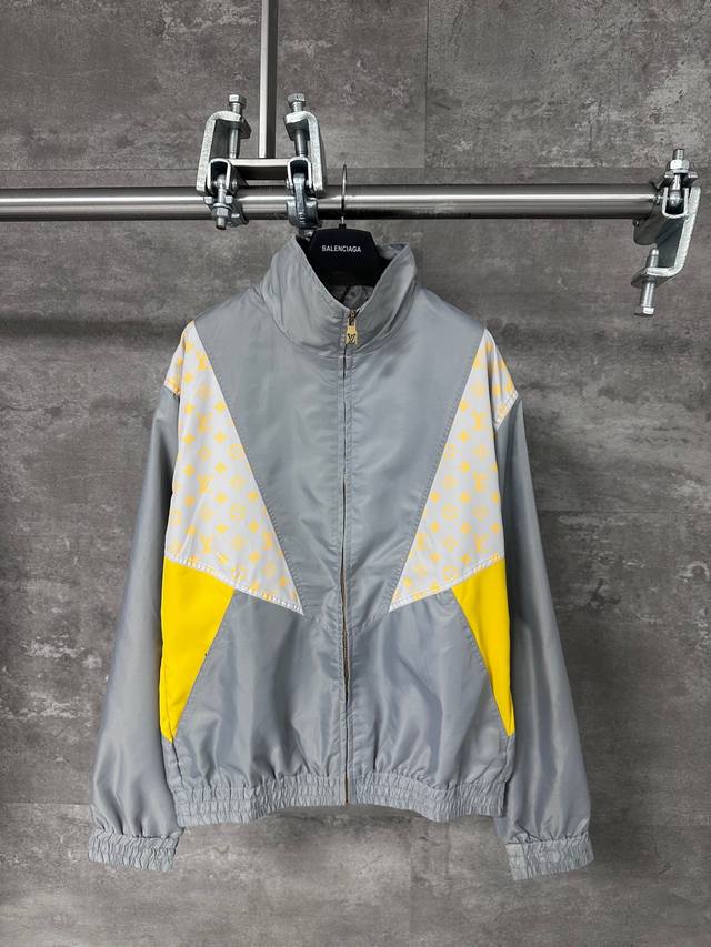 Lv Louis 25Ss New Nylon Patchwork Jacket Made of nylon fabric, smooth to the tou