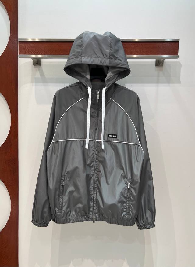 Miu 2025 Spring/Summer New Popular Brown Nylon Series Hooded High-Waisted Design